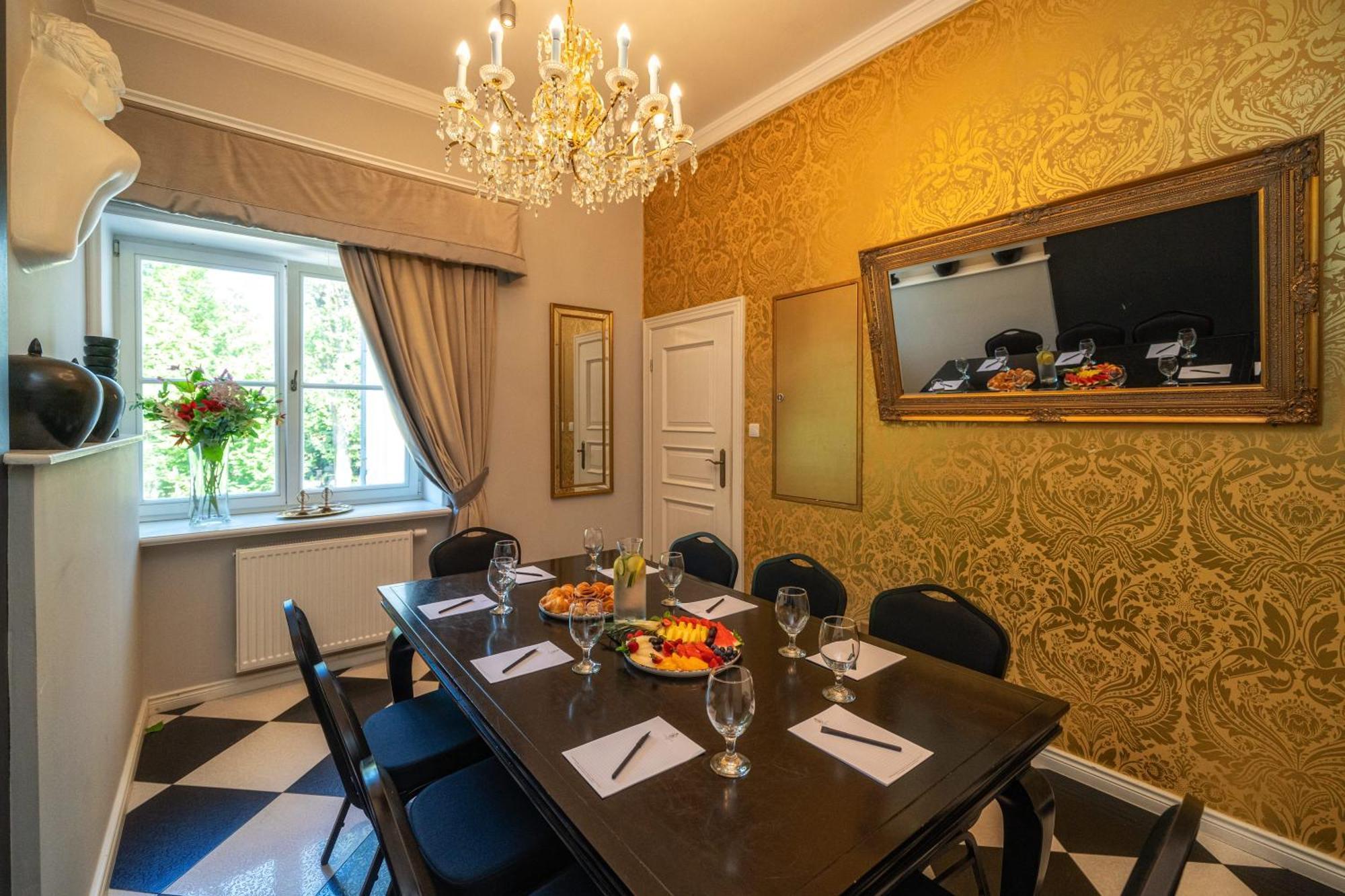 Hotel Palac Alexandrinum Krubki Esterno foto